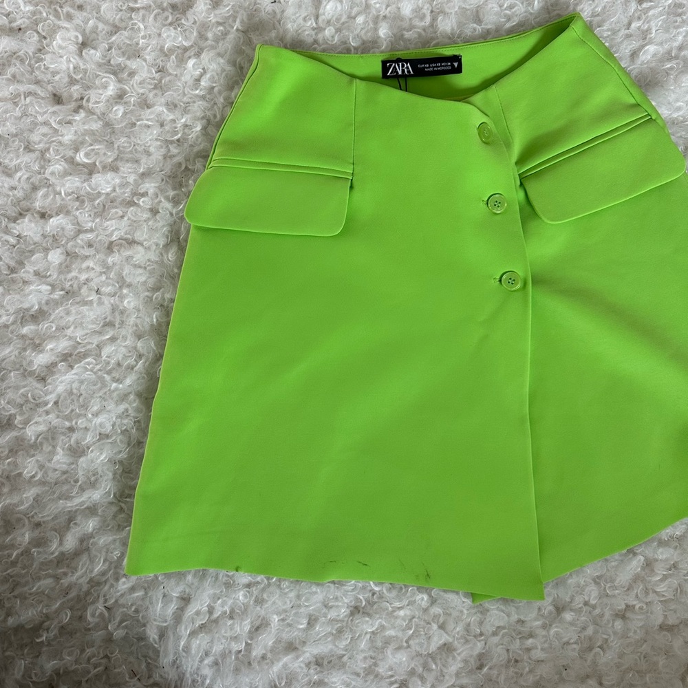 NWT ZARA Asymmetrical Button Front Skort 💚